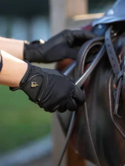 LeMieux Pro Mesh Glove Black 3 LeMieux Pro Mesh Glove Black -Lemieux Shop 1g0a9637 copy