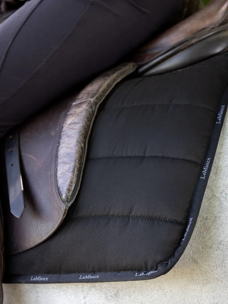 LeMieux Dressage Work Pad Black Large 3 LeMieux Dressage Work Pad Black Large - Image 3