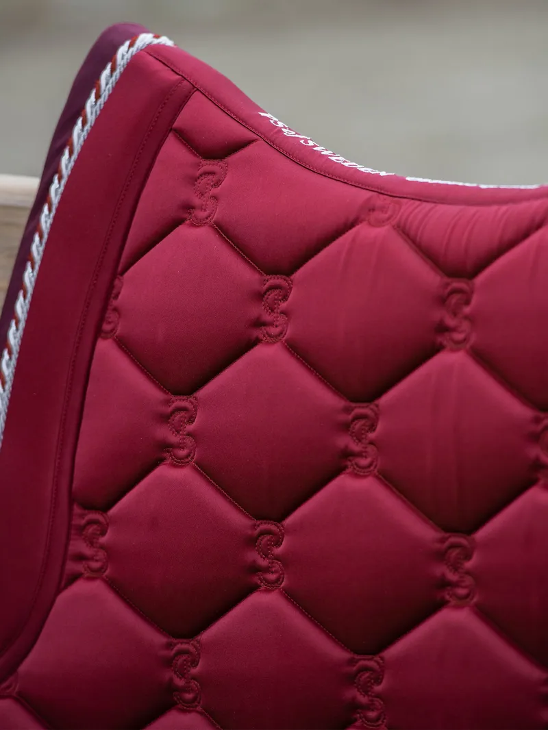 Ps Of Sweden Signature Dressage Saddle Pad - Ruby Wine - Full 2 Ps Of Sweden Signature Dressage Saddle Pad - Ruby Wine - Full - Image 2