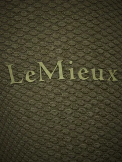 LeMieux Alice Quarter Neck Zip Moss 11 LeMieux Alice Quarter Neck Zip Moss -Lemieux Shop IT02932 detail alicebaselayer moss 1