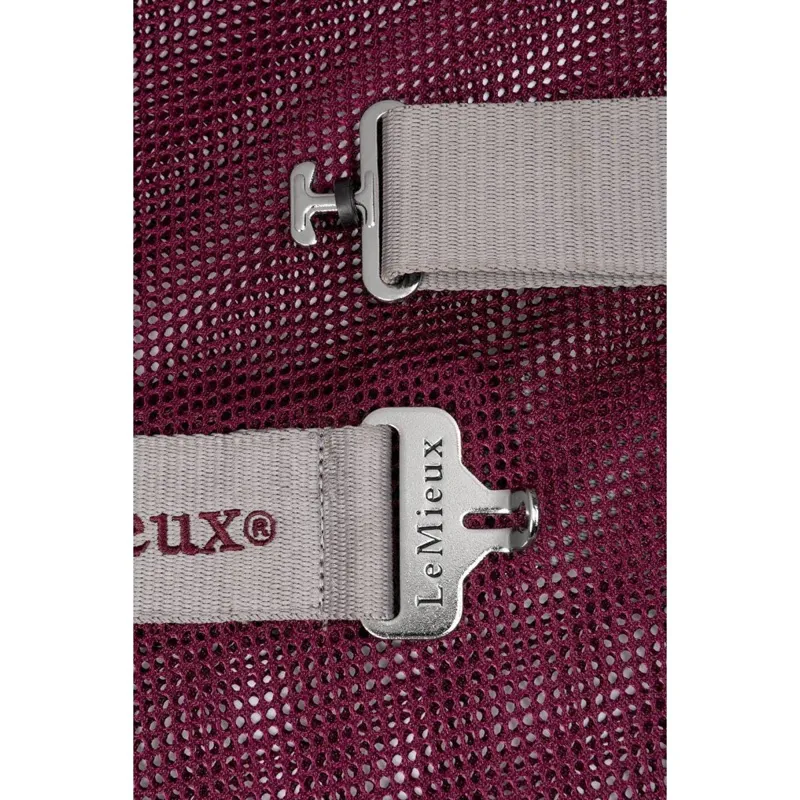 LeMieux Arika Air-Tek Sheet Rug Burgundy 3 LeMieux Arika Air-Tek Sheet Rug Burgundy - Image 3