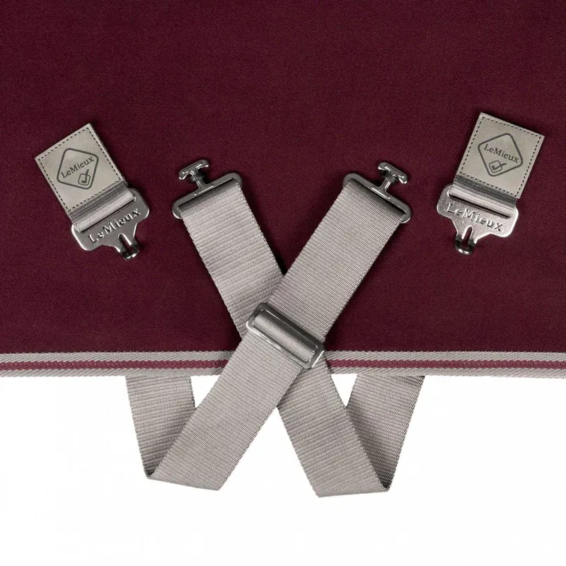 LeMieux Arika Jersey-Tek Rug Burgundy 7 LeMieux Arika Jersey-Tek Rug Burgundy - Image 7