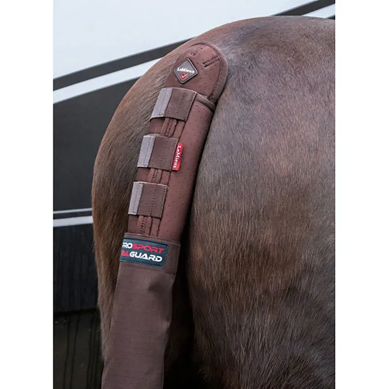 LeMieux Tail Guard With Bag Brown 2 LeMieux Tail Guard With Bag Brown - Image 2