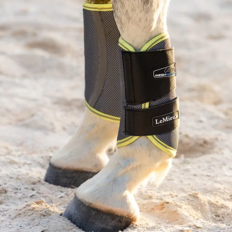 LeMieux Carbon Mesh Wrap Boots Kiwi 2 LeMieux Carbon Mesh Wrap Boots Kiwi - Image 2
