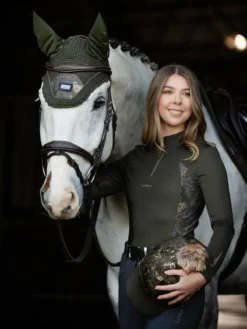 LeMieux Adour Base Layer Oak 8 LeMieux Adour Base Layer Oak -Lemieux Shop it03433 lifestyle adourbaselayer oak 8 copy