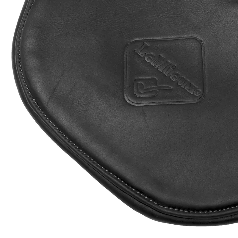 LeMieux Gel-Tek Anatomic Short Stud Girth Black 6 LeMieux Gel-Tek Anatomic Short Stud Girth Black - Image 6