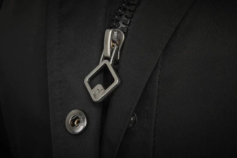 LeMieux Loire Waterproof Riding Coat Black 5 LeMieux Loire Waterproof Riding Coat Black - Image 5